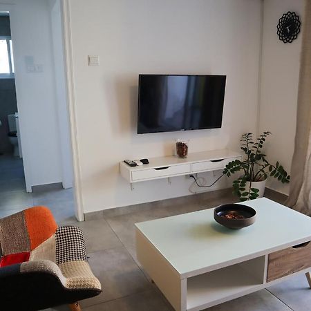 Alex'S Vacation Suite - 100M From The Beach - 6 Guests Paphos Bagian luar foto