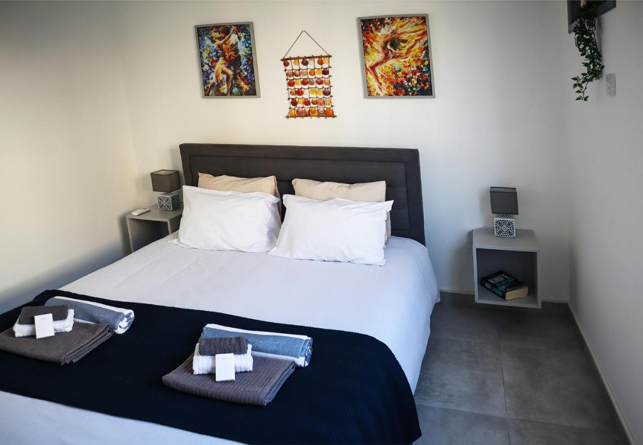 Alex'S Vacation Suite - 100M From The Beach - 6 Guests Paphos Bagian luar foto