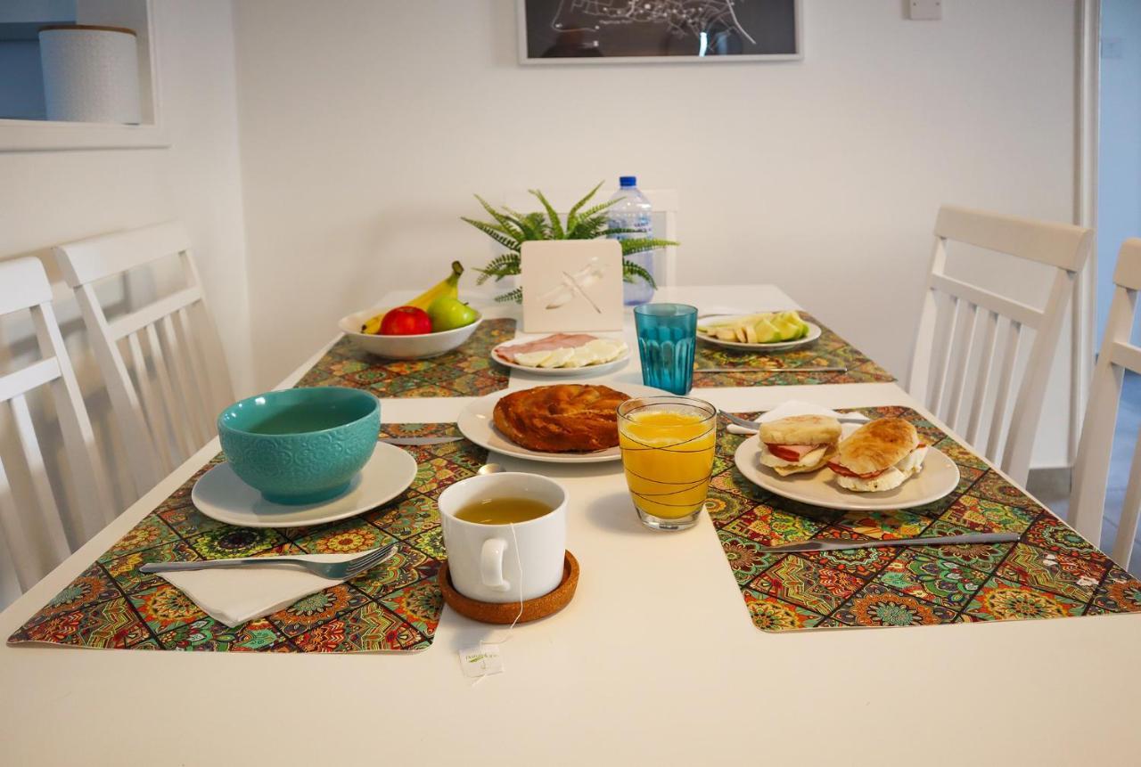 Alex'S Vacation Suite - 100M From The Beach - 6 Guests Paphos Bagian luar foto
