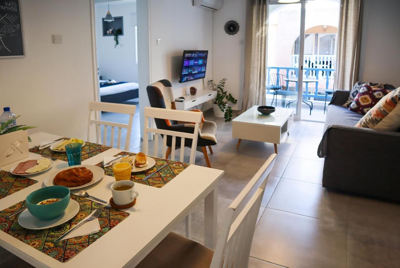 Alex'S Vacation Suite - 100M From The Beach - 6 Guests Paphos Bagian luar foto