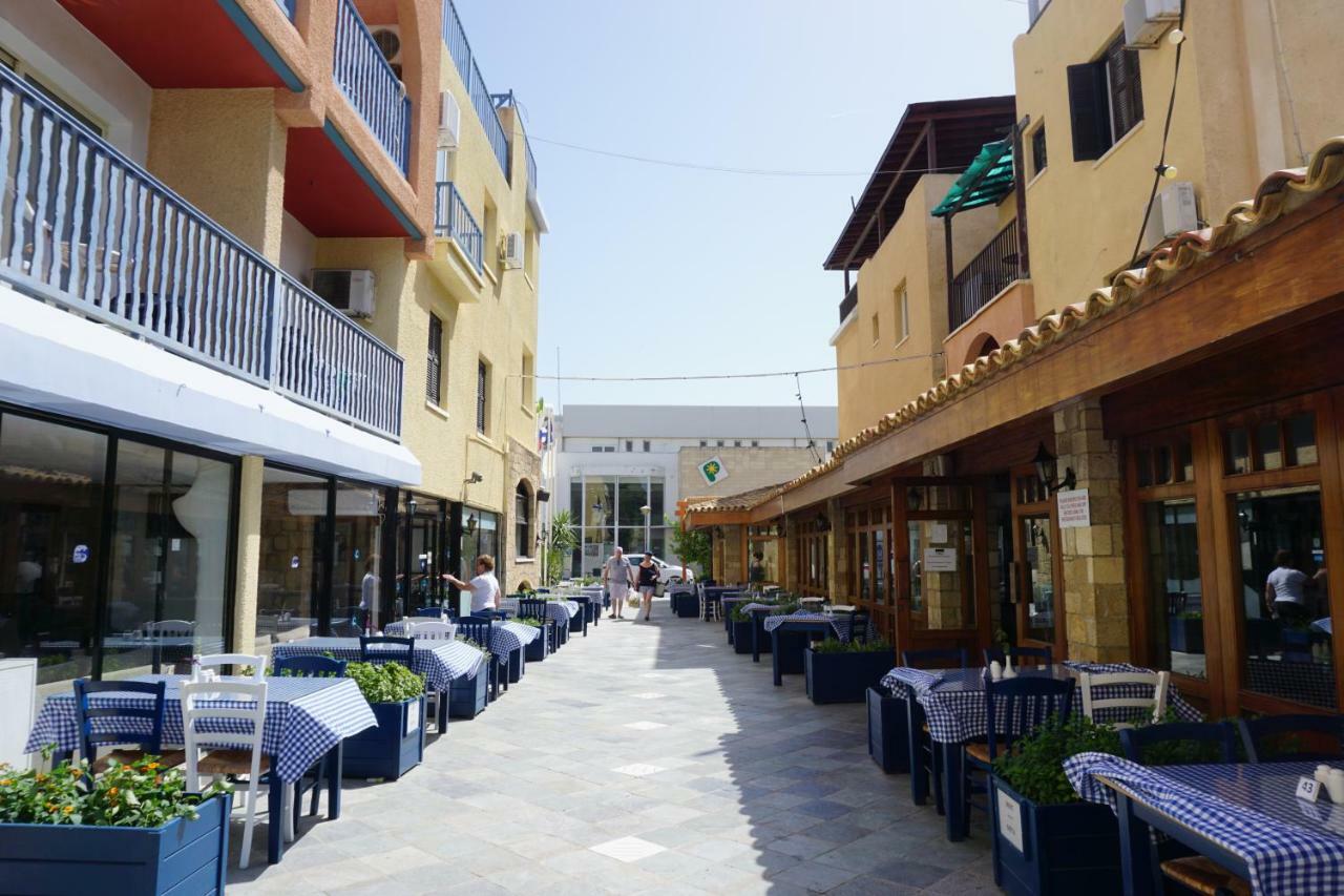 Alex'S Vacation Suite - 100M From The Beach - 6 Guests Paphos Bagian luar foto