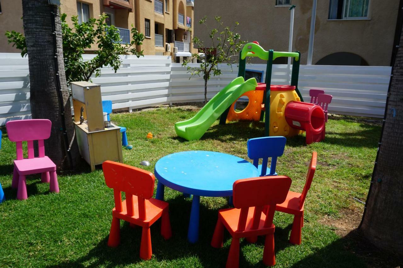 Alex'S Vacation Suite - 100M From The Beach - 6 Guests Paphos Bagian luar foto