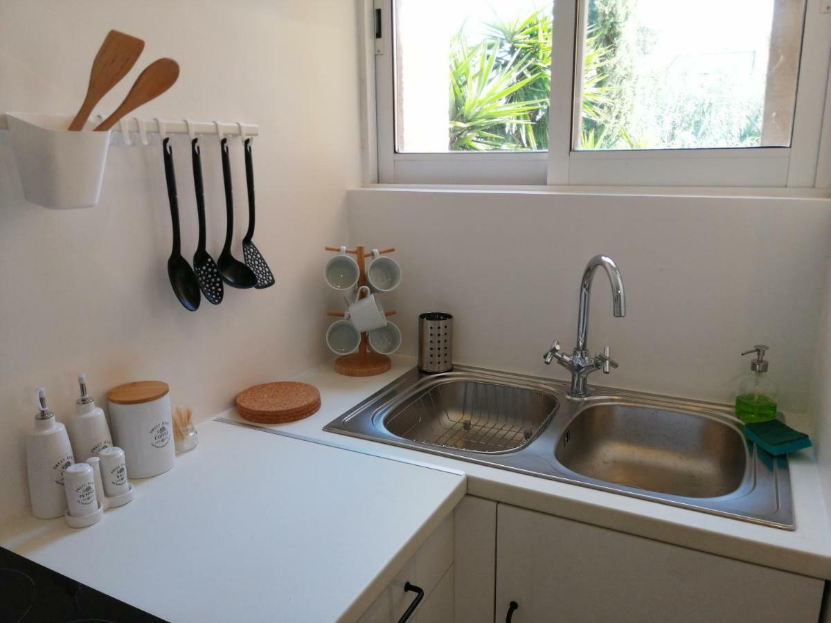 Alex'S Vacation Suite - 100M From The Beach - 6 Guests Paphos Bagian luar foto