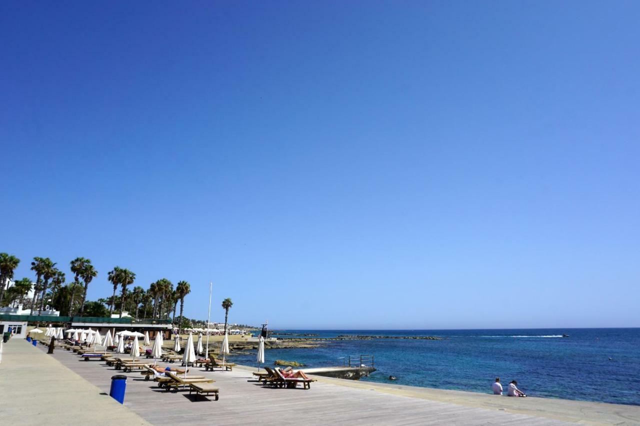 Alex'S Vacation Suite - 100M From The Beach - 6 Guests Paphos Bagian luar foto